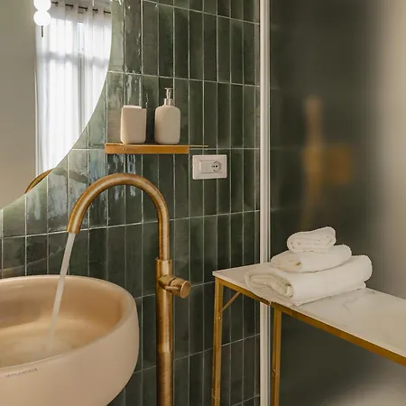 Almica24 Gasthuis Bari