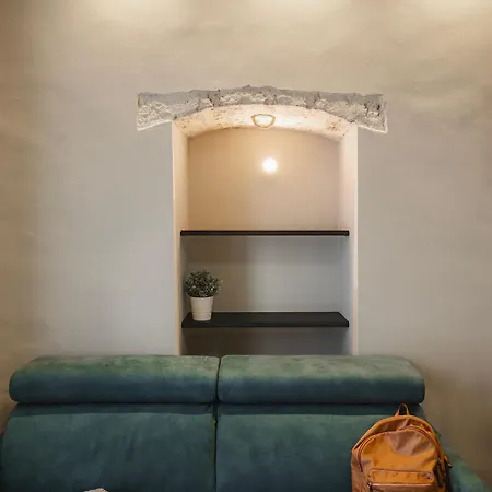 Almica24 Gasthuis Bari