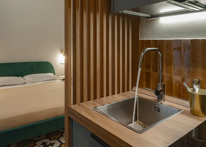 Almica24 Guest house 3*